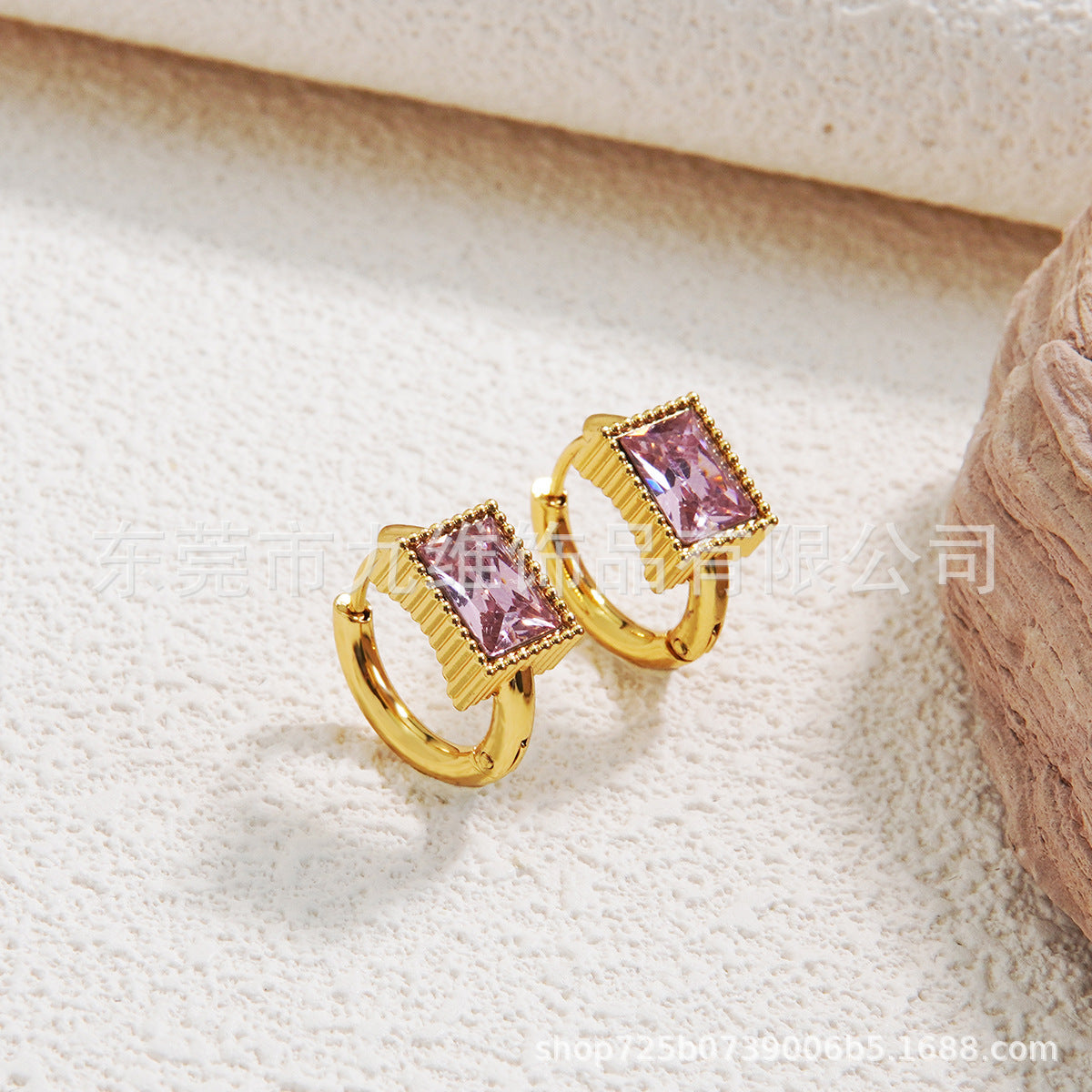 Wholesale stainless steel earrings vintage emerald diamond earrings