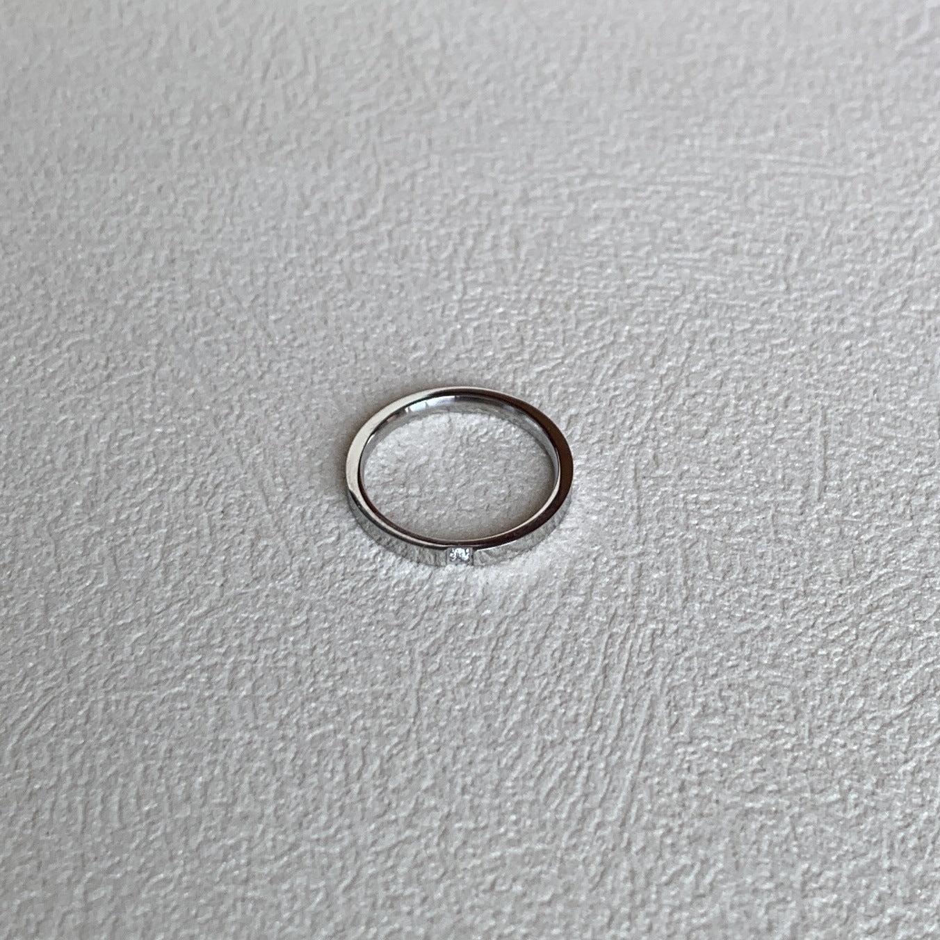 Wholesale Stylish Minimalist Couple Stacking Ring Thin Band Titanium Steel Gold Plated Single Diamond Fashion Jewelry Accessory Boutique Resale