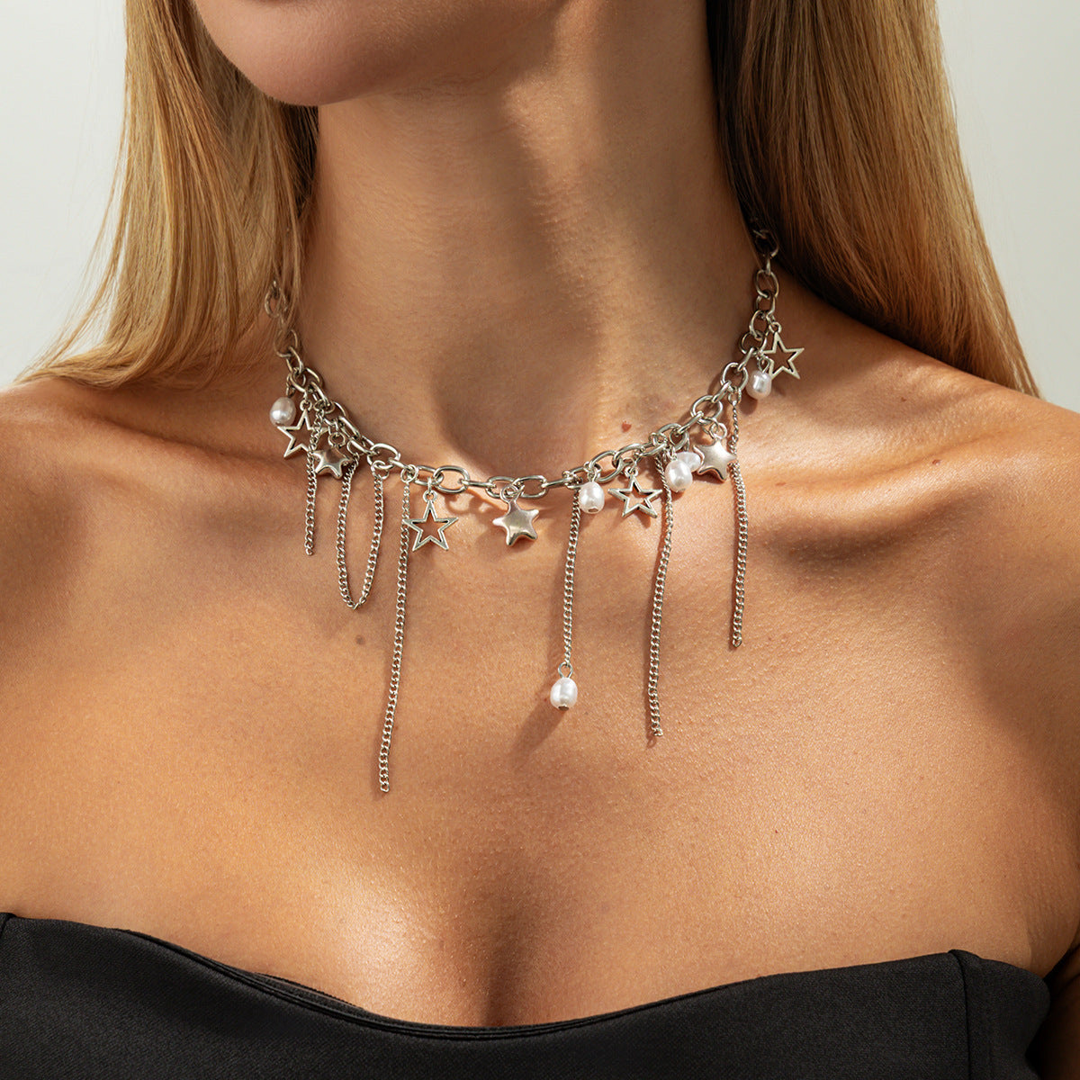 Wholesale Edgy Star Pendant &  Pearl Tassel Alloy Clavicle Necklace