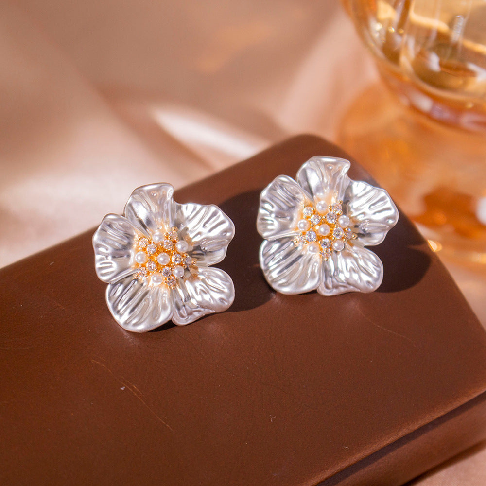 Wholesale  Zircon Pearl Camellia Ear Studs Light Luxury Flower Earrings