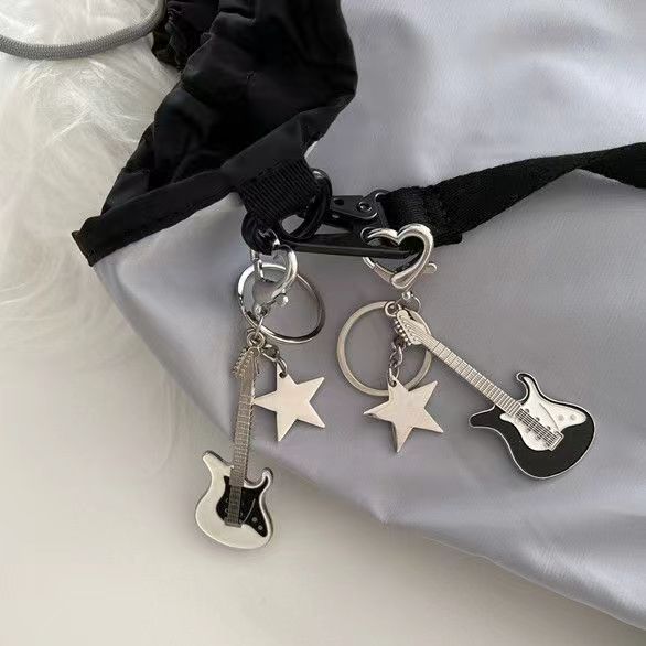 Wholesale Y2K Guitar Star Keychain Zinc Alloy Party Gift Bag Charm Stylish Fashion Accessory