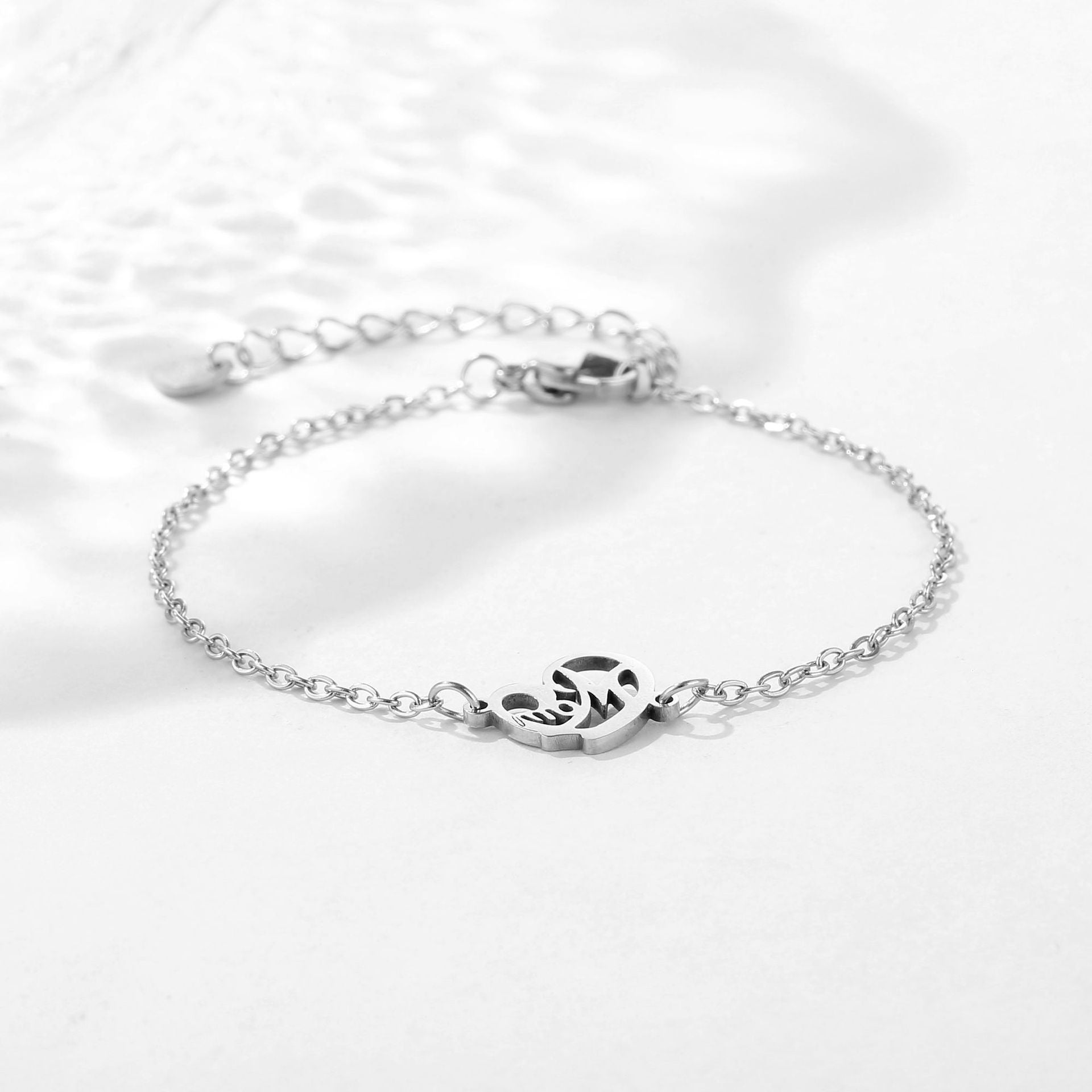 Wholesale Titanium Steel Heart Shaped Hollow MOM Stainless Steel Bracelet ACC-BT-MinM003