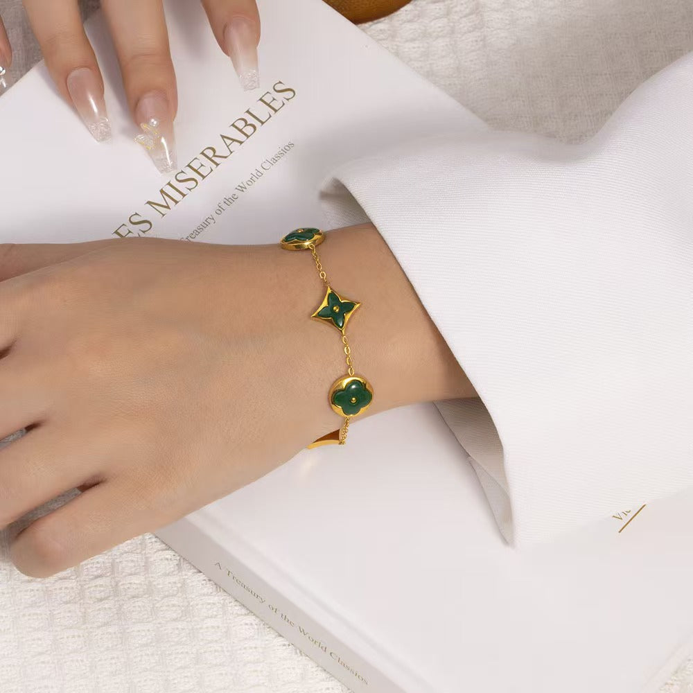Wholesale Titanium Steel 18K Gold Tone Four Leaf Clover Zircon Bracelet Women S Gift Everyday Wear