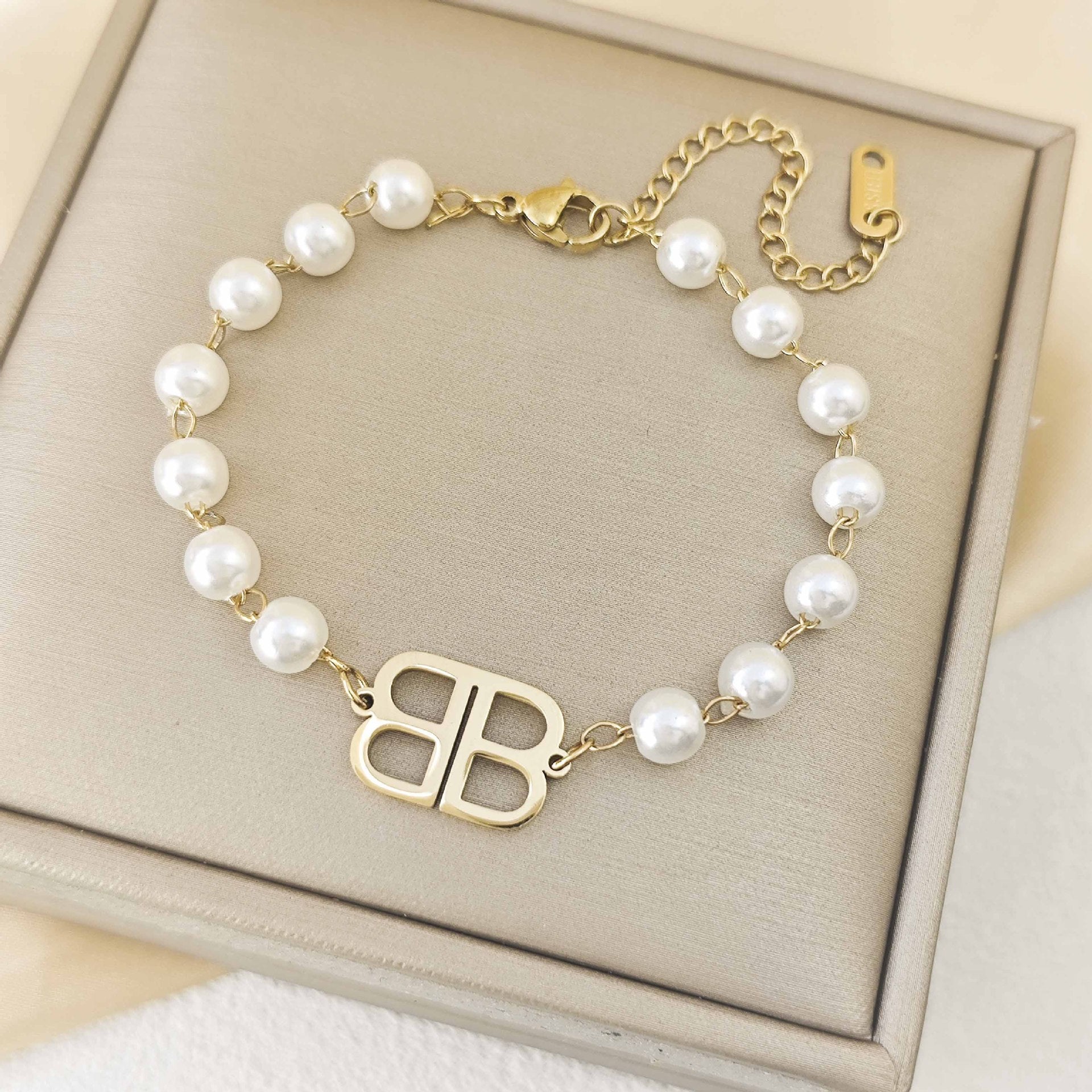 Wholesale Korean Style Golden Pearl Titanium Steel Bracelet Stylish Fashion Jewelry Accessory Boutique Resale