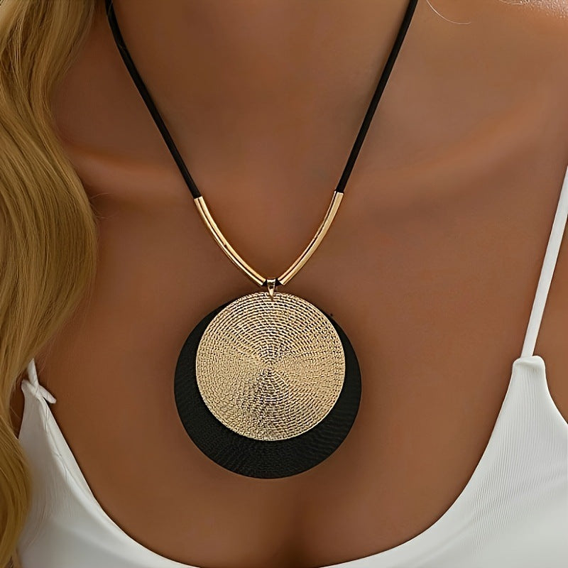 Wholesale  Exaggerated Pattern Double Round Pendant Necklace