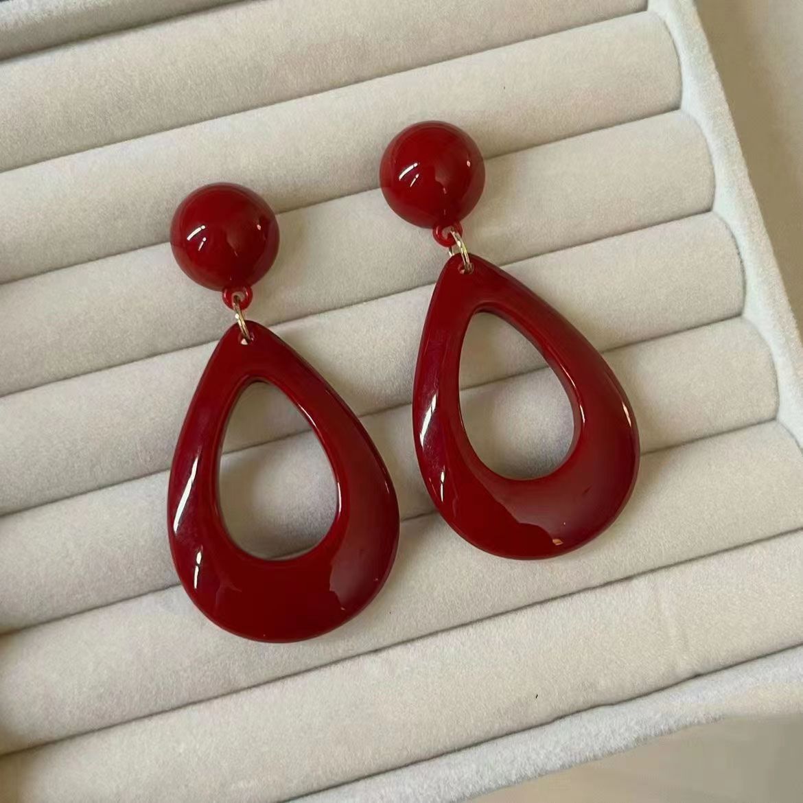 Wholesale retro red and white water drop exaggerated earrings