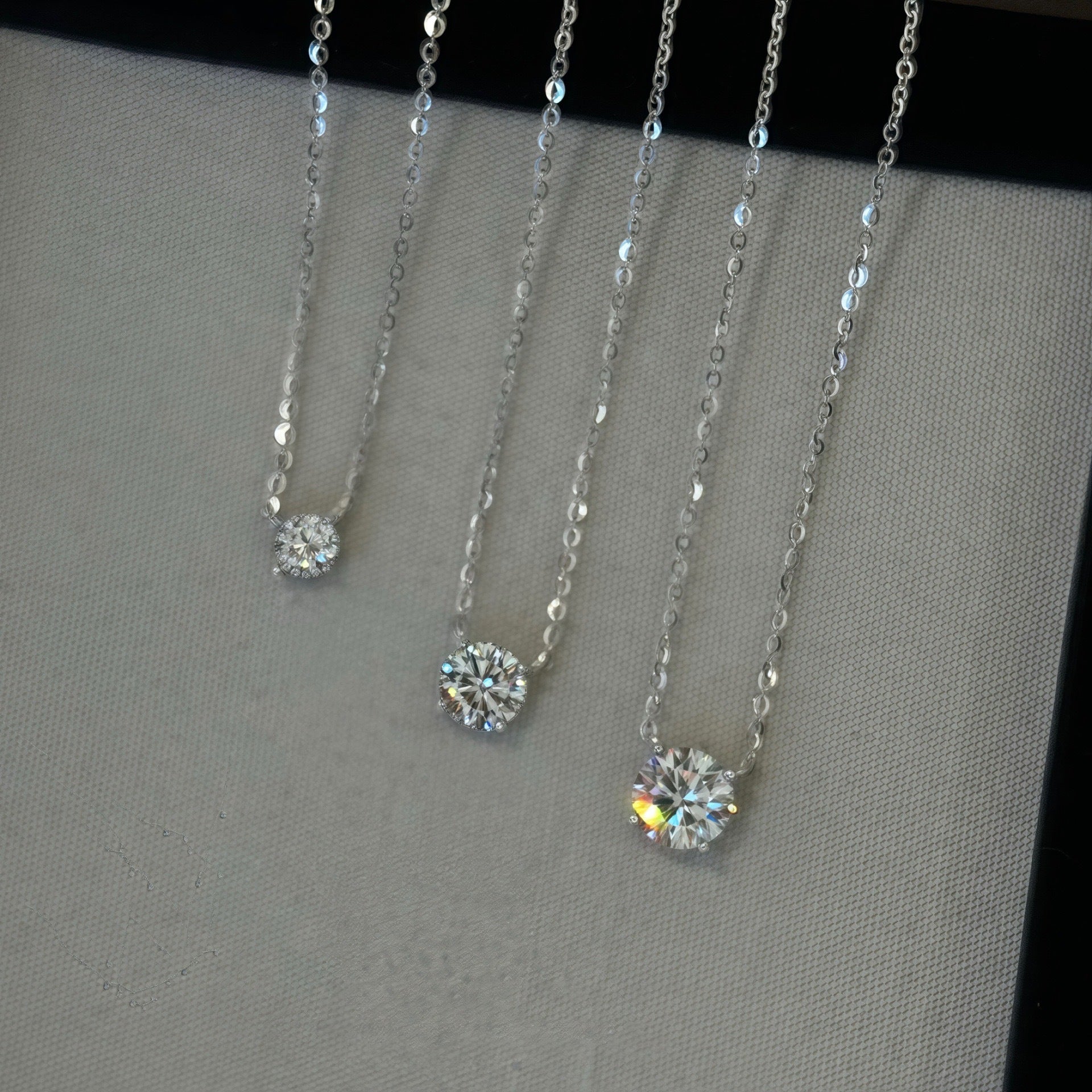 Wholesale 925 Silver Clavicle Chain Necklace With Single Four Prong Zircon Pendant Stylish Jewelry Accessory For Women Gift And Boutique Resale
