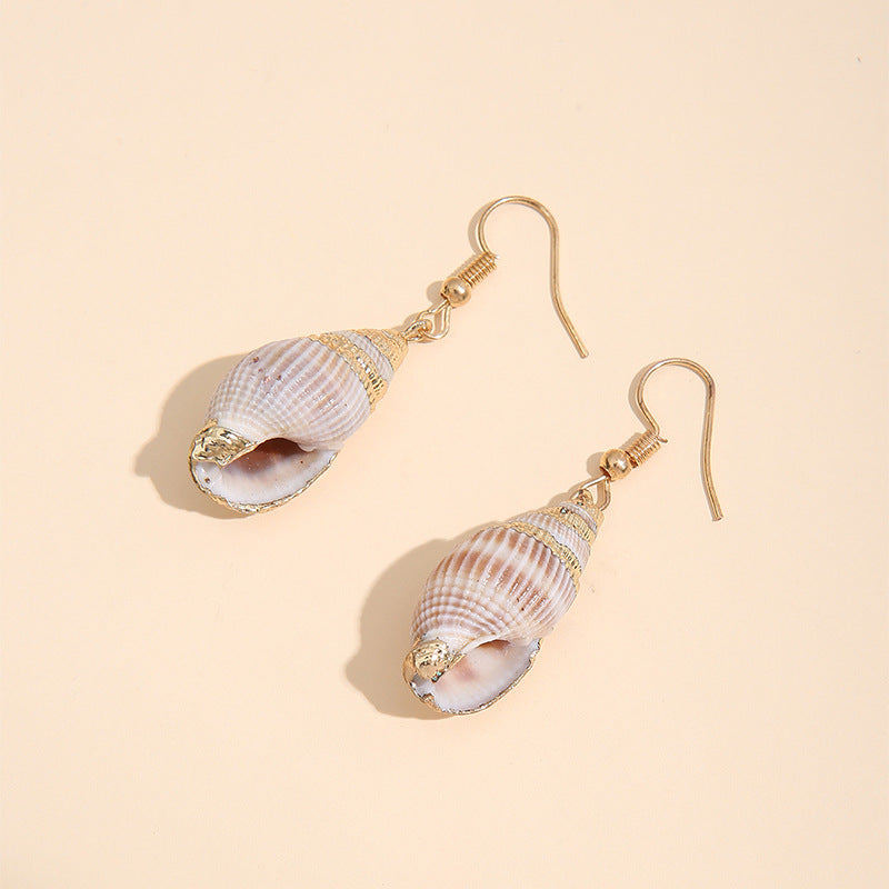 Wholesale conch shell  Beach wind double color conch shell earrings