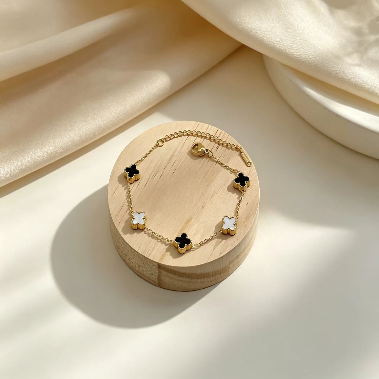 Wholesale Gold Plated Stainless Steel Four Leaf Clover Bracelet Fashion Jewelry for Women