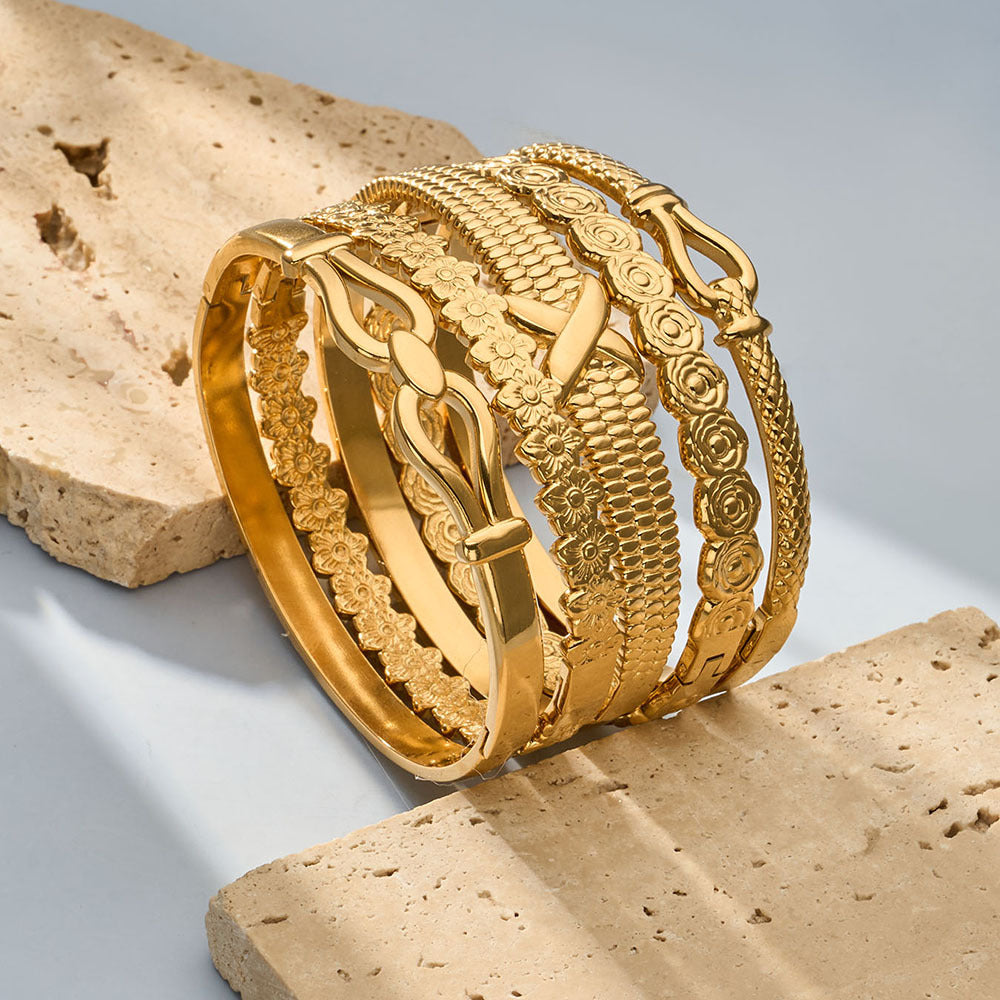 Wholesale Geometric Flower Buckle Bracelet Combination Stainless Steel Plated