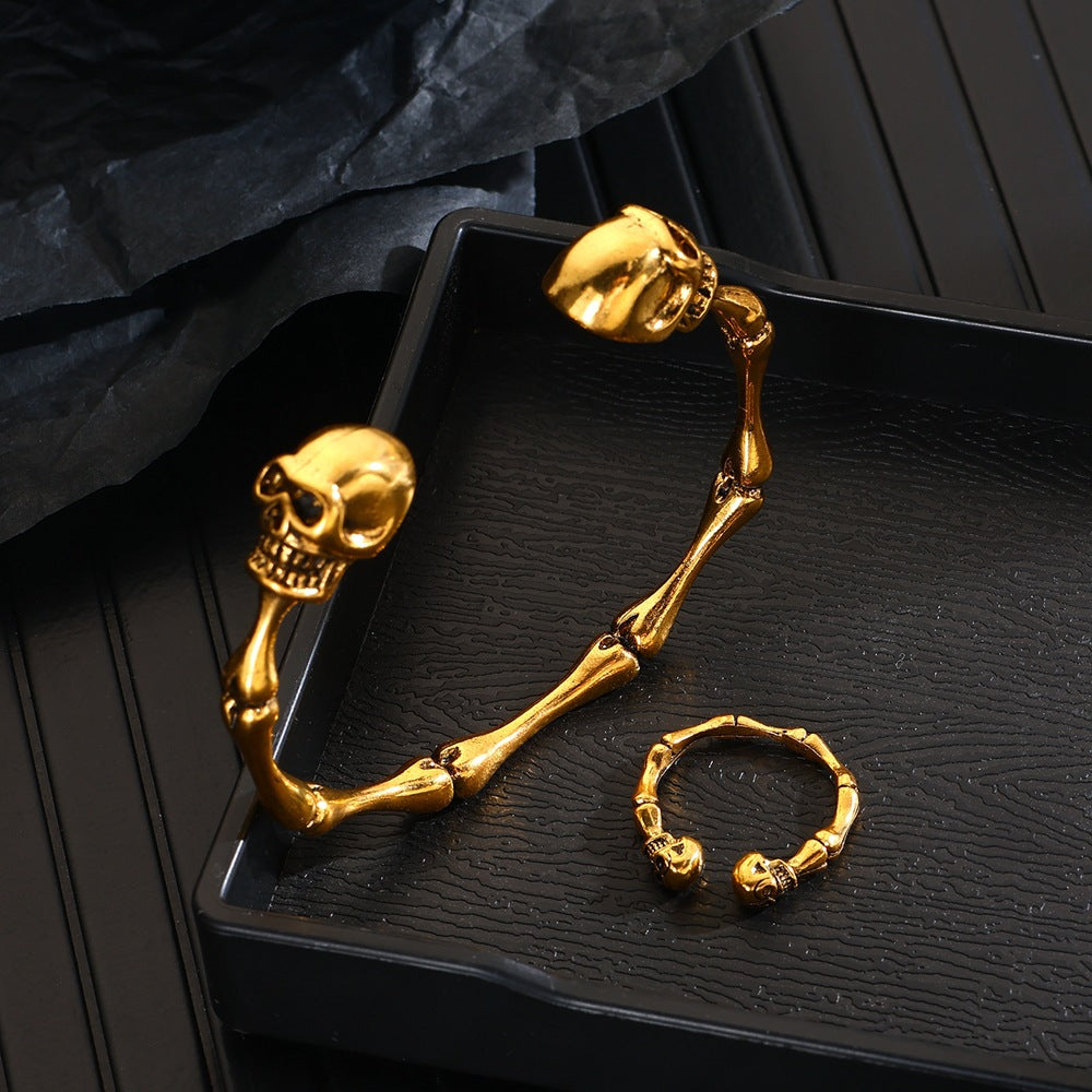 Wholesale Antique Silver Alloy Open Cuff Bracelet Retro Punk Skull Design  Jewelry Accessory for Women