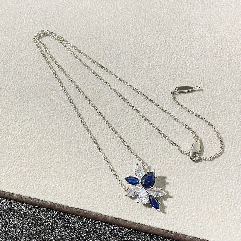 Wholesale  flower cluster necklace female V gold water drop  irregular pendant flower necklaces