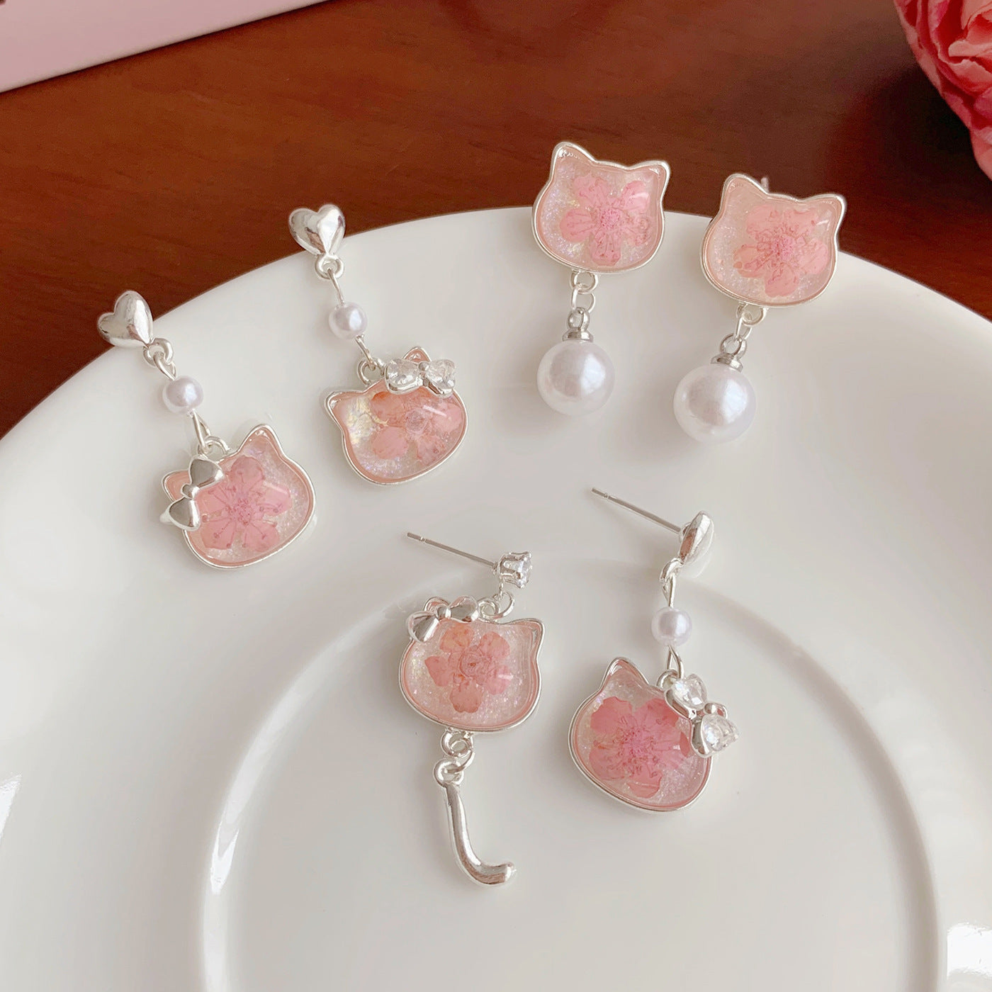 Wholesale Korean Style Pink Cherry Blossom Cat Earrings Alloy Electroplated Boutique Resale