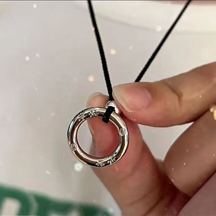 Wholesale Hand Knitted Peace Pendant Necklace For Women Red Alloy Geometric Chain Stylish Layering Jewelry