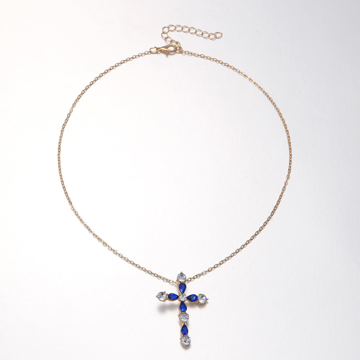 Wholesale Minimalist Cross Pendant Necklace with Rhinestones Zinc Alloy Electroplated Jewelry Accessory for Women Boutique Resale