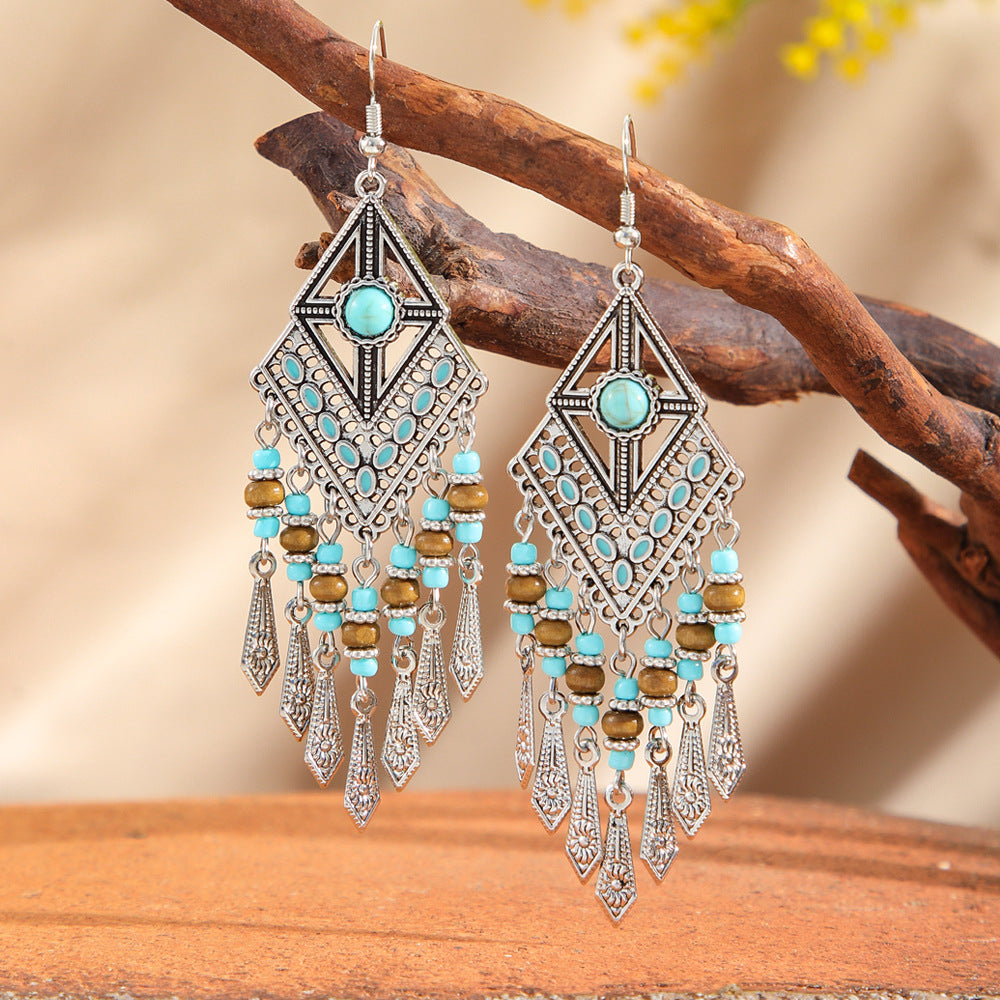 Wholesale Trendy Short Drama Influencer Picks Super Popular Fashion Earrings Versatile Niche Earrings High-End Feel Wholesale from Yiwu Manufacturer