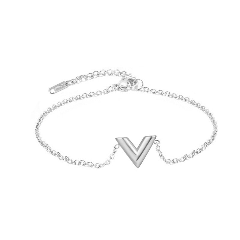 Wholesale  Luxury Design V-shaped Collarbone  18K Gold Titanium Steel Earrings Necklace