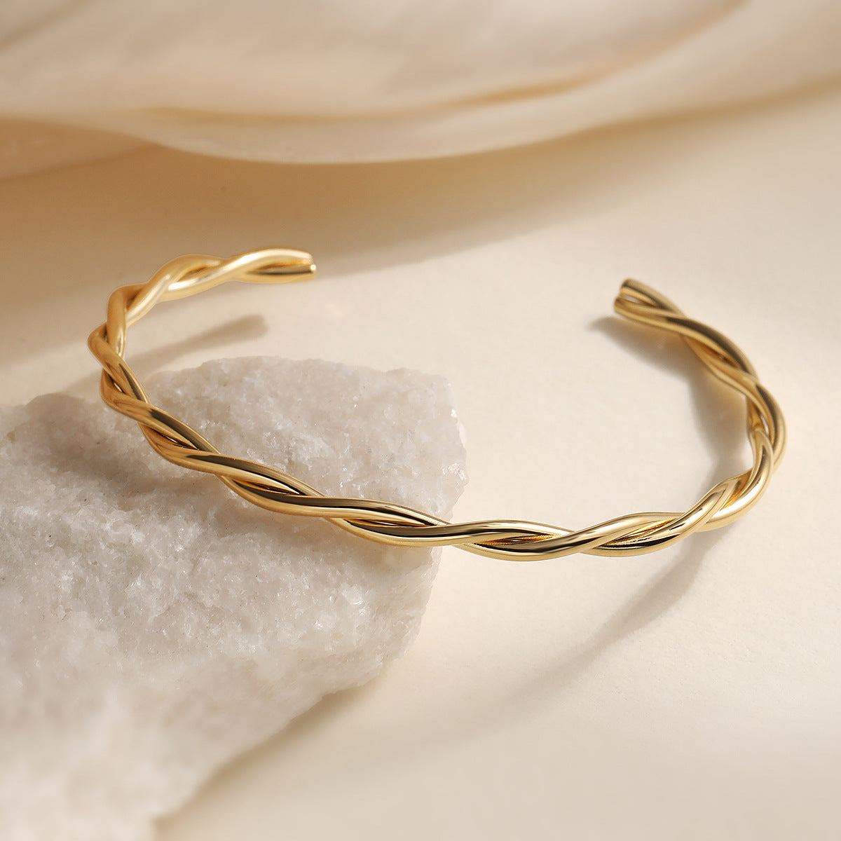 Wholesale 18K Gold Plated Stainless Steel C Shape Bracelet