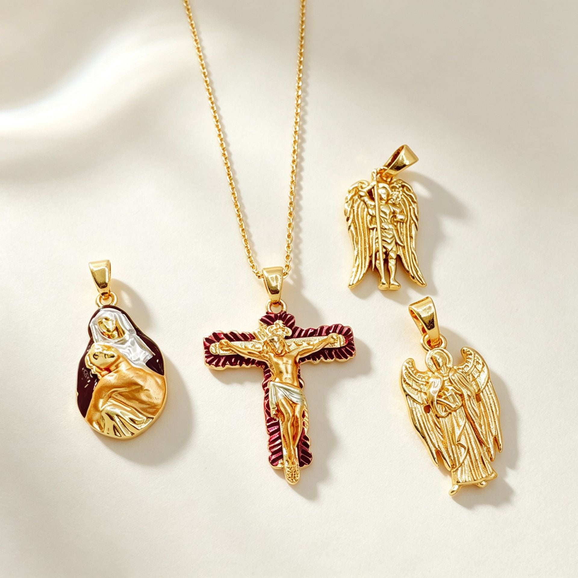 Wholesale Gold Plated Copper Cross Pendant Necklace Hip-Hop Fashion Accessory for Women Gift