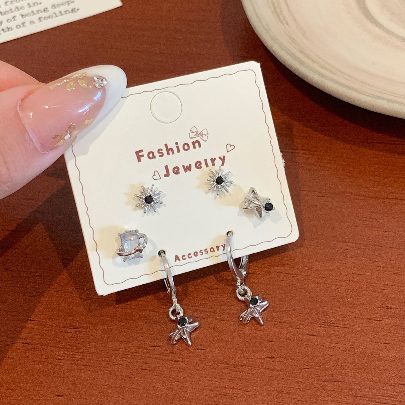 Wholesale Super flash zircon exquisite five-pointed star heart earring set silver needle Earrings