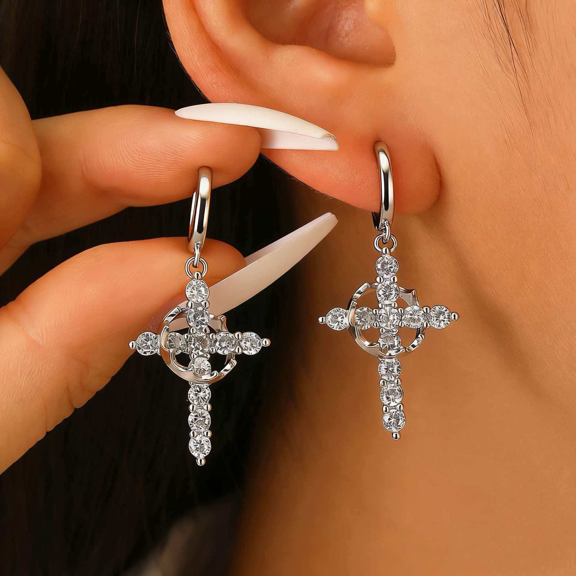 Wholesale Copper cross necklace with rhinestones