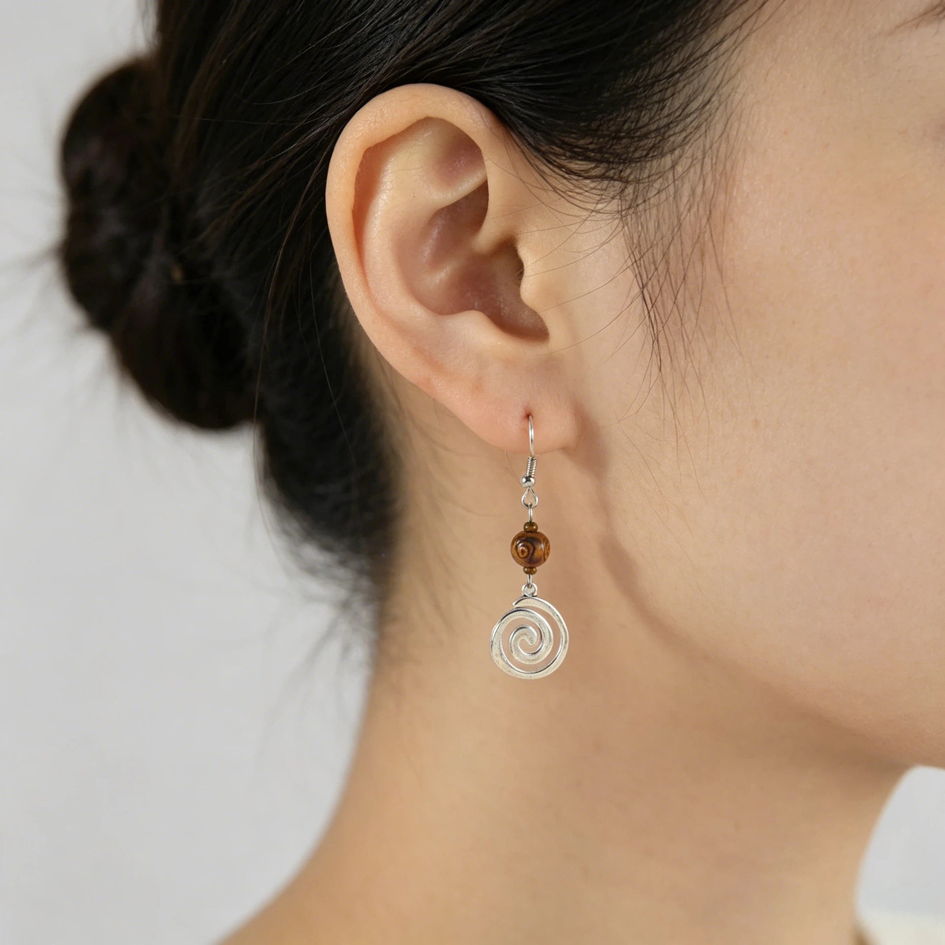 Wholesale Retro Wood Grain Spiral Pendant Earrings Geometric Ethnic Chic Fashion Accessory Zinc Alloy Jewelry Gift