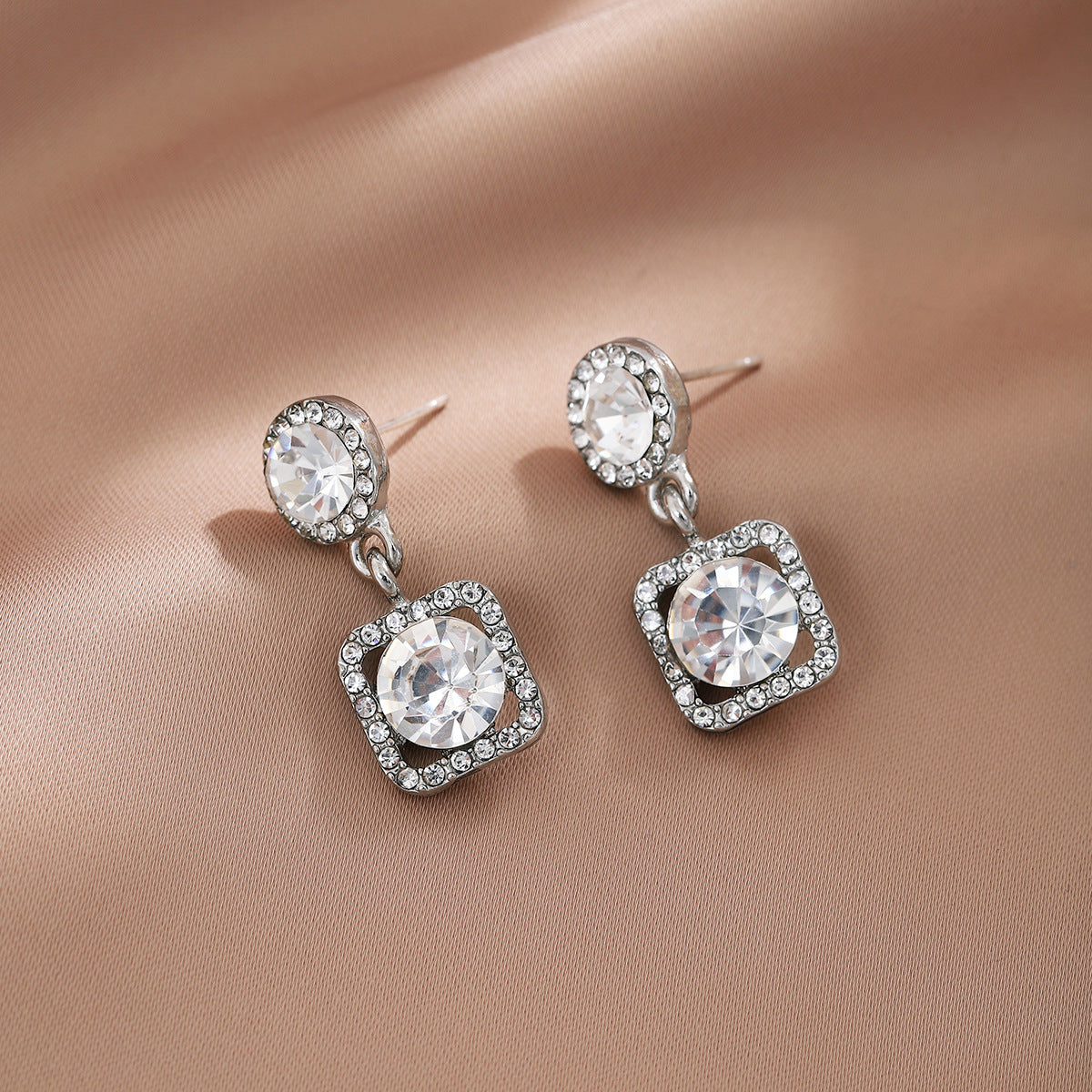Wholesale Light Luxury Exquisite Diamond Earrings ACC-ES-MDD027