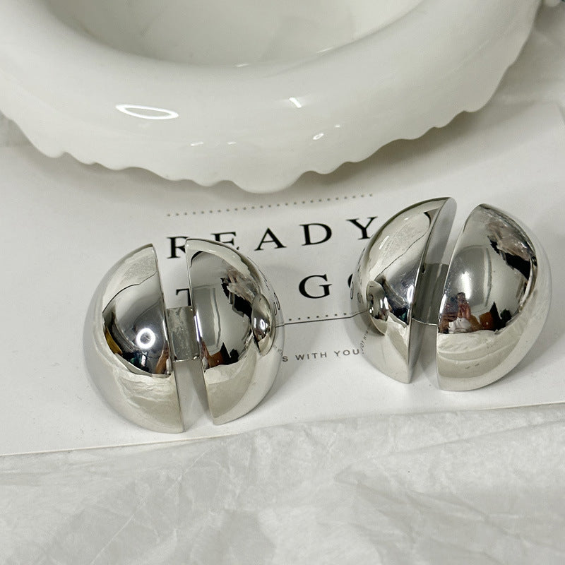 Wholesale retro luxury  split ball glossy earrings