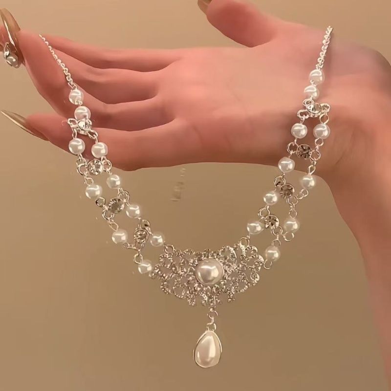 Wholesale  exaggerated flash zirconium necklace