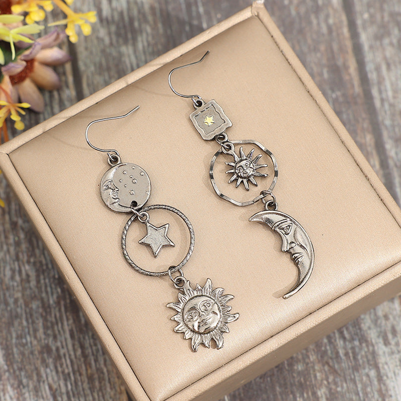 Wholesale Retro style star and moon shaped alloy fashion earrings