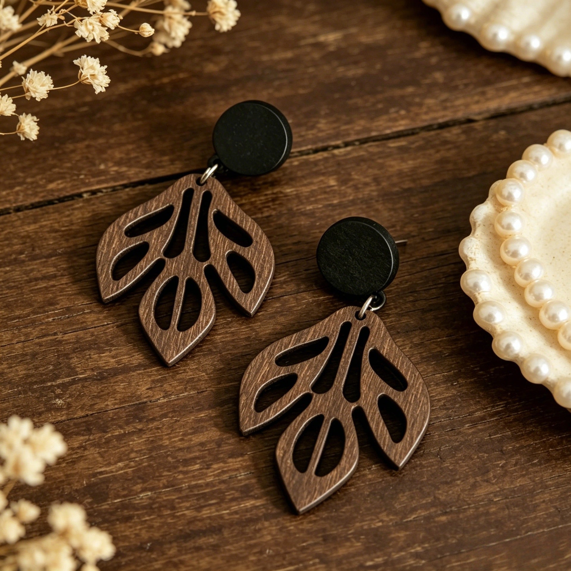 Wholesale Vintage Style Hollow Leaf Wooden Earrings in Black and Brown,  Trendy Jewelry Accessory for Everyday Wear