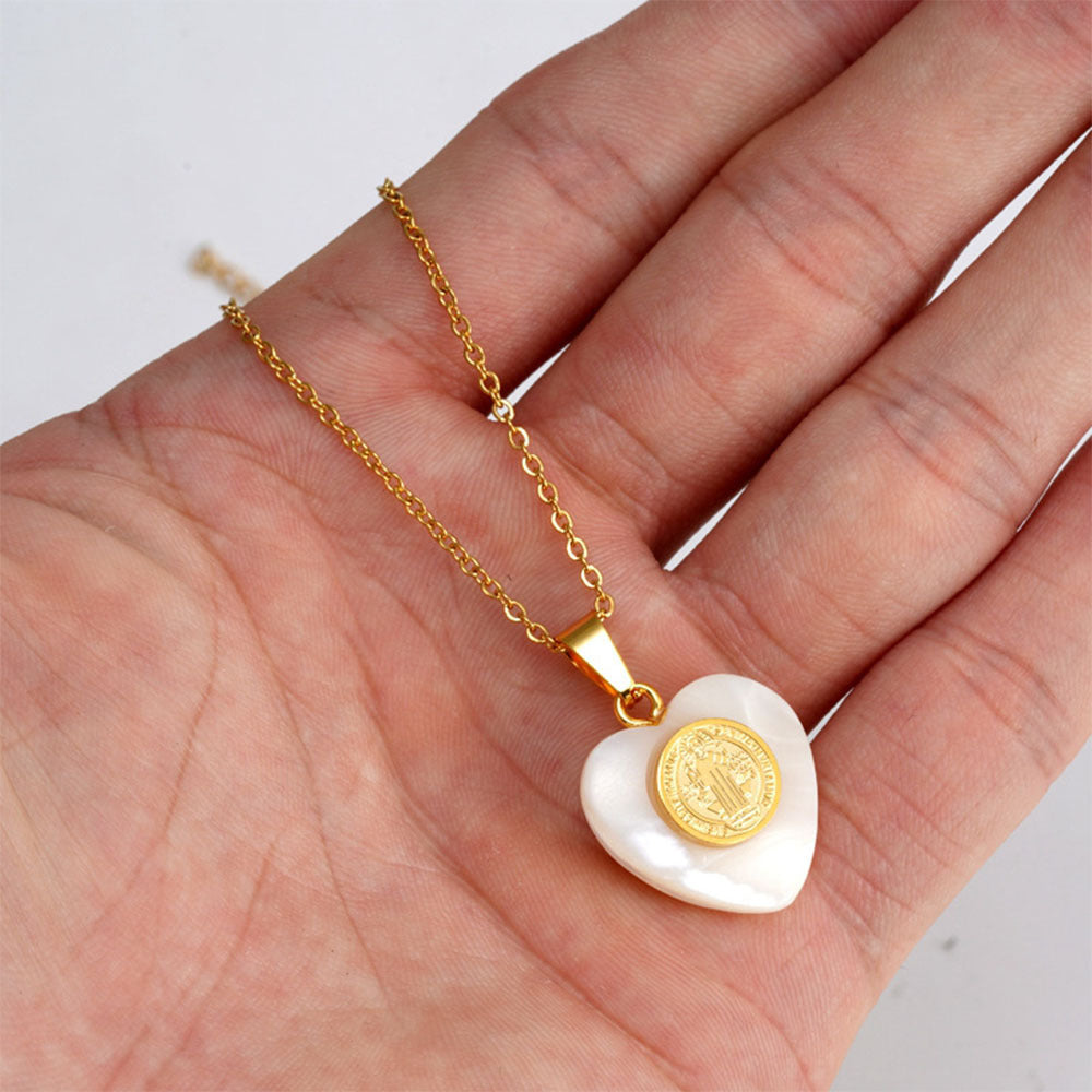Wholesale 18K gold heart shell titanium steel pendant necklaces