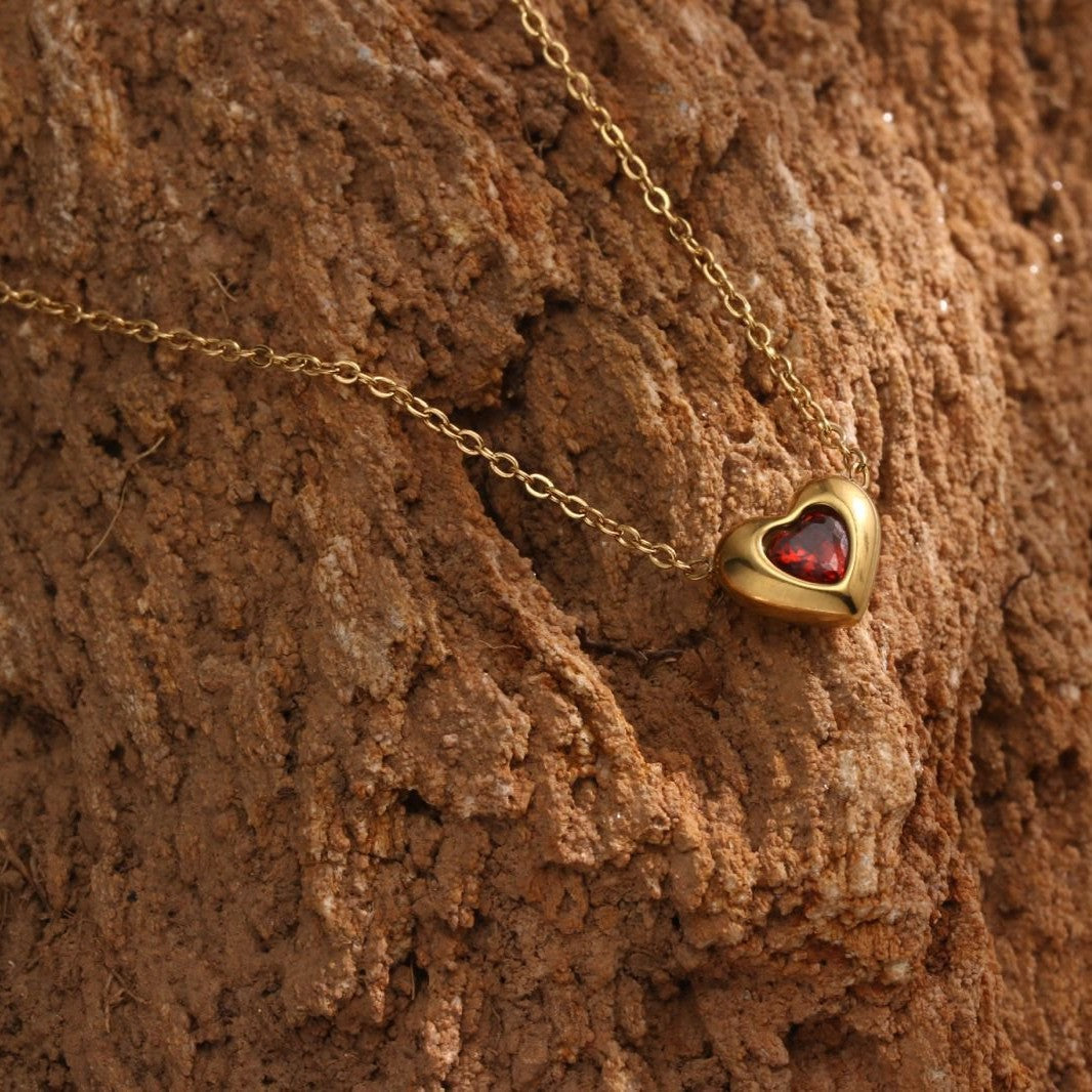 Wholesale Titanium steel heart-shaped zircon necklace