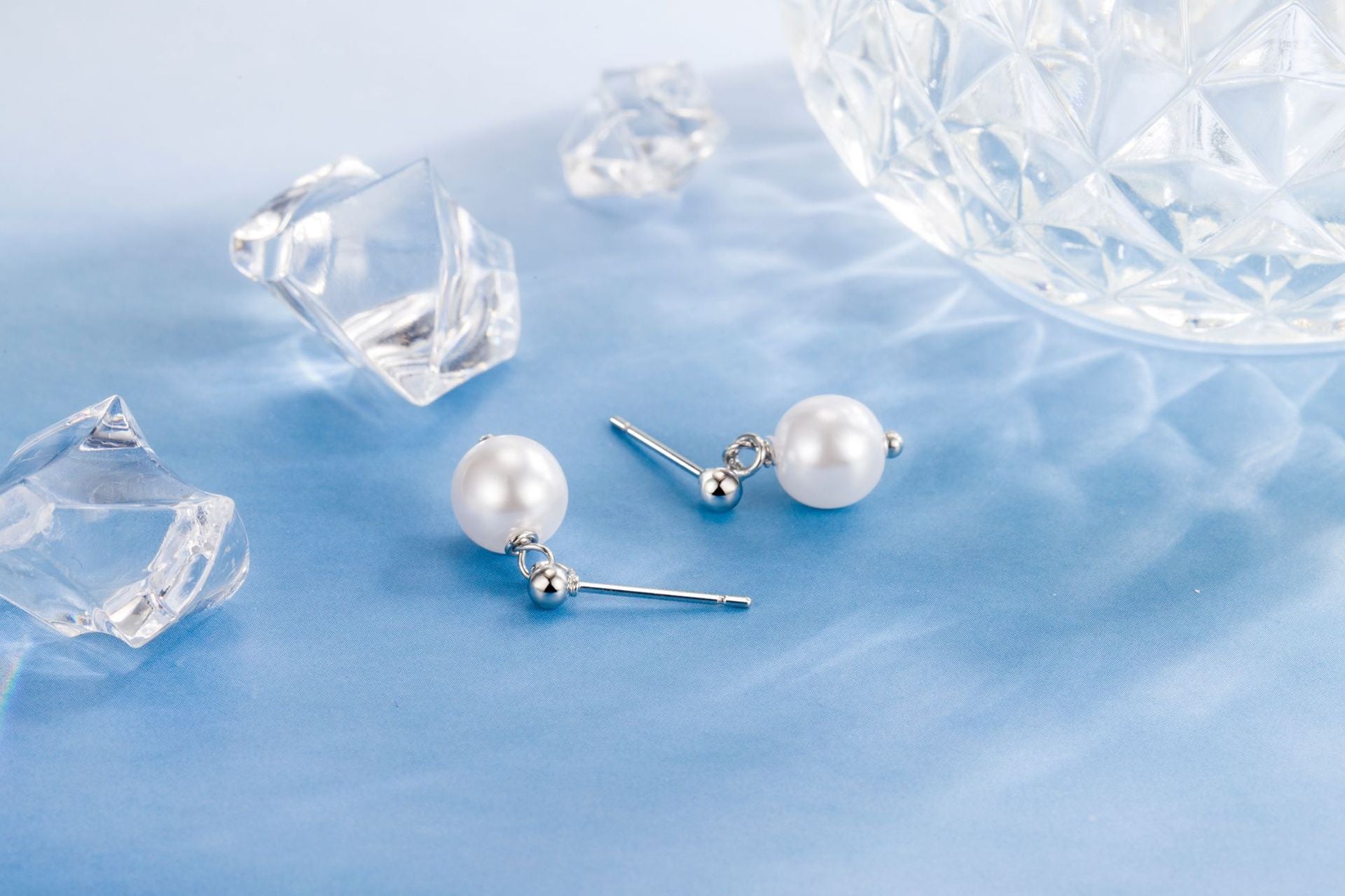 Wholesale Pearl Earrings Light Luxury Earrings