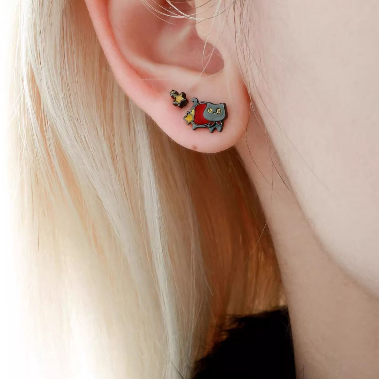 Wholesale Cartoon Cute Oil-Dropping Cat Reading Earrings