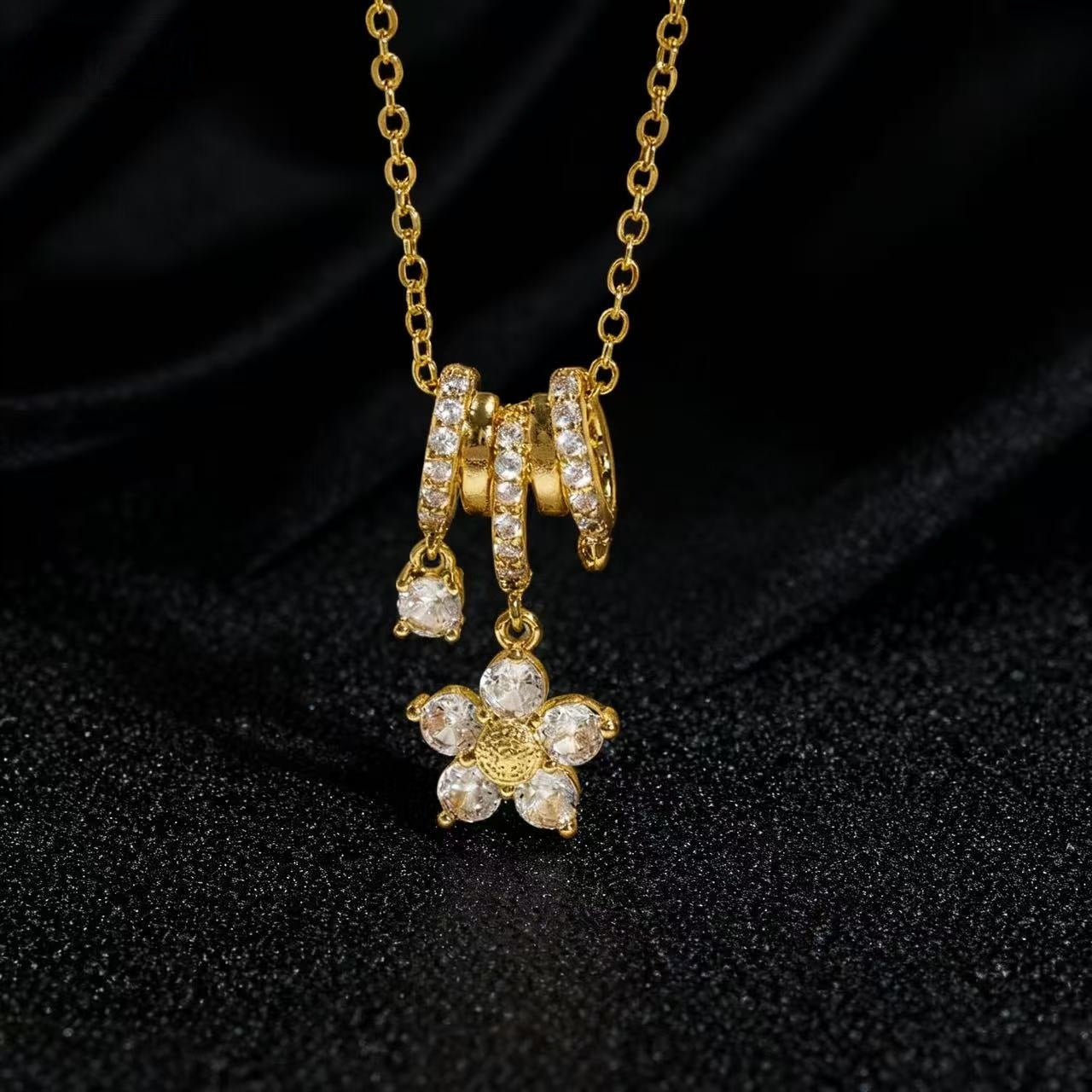 Wholesale Boutique Heart Flower Pendant Necklace Set Colorful Zircon Copper Jewelry Gift