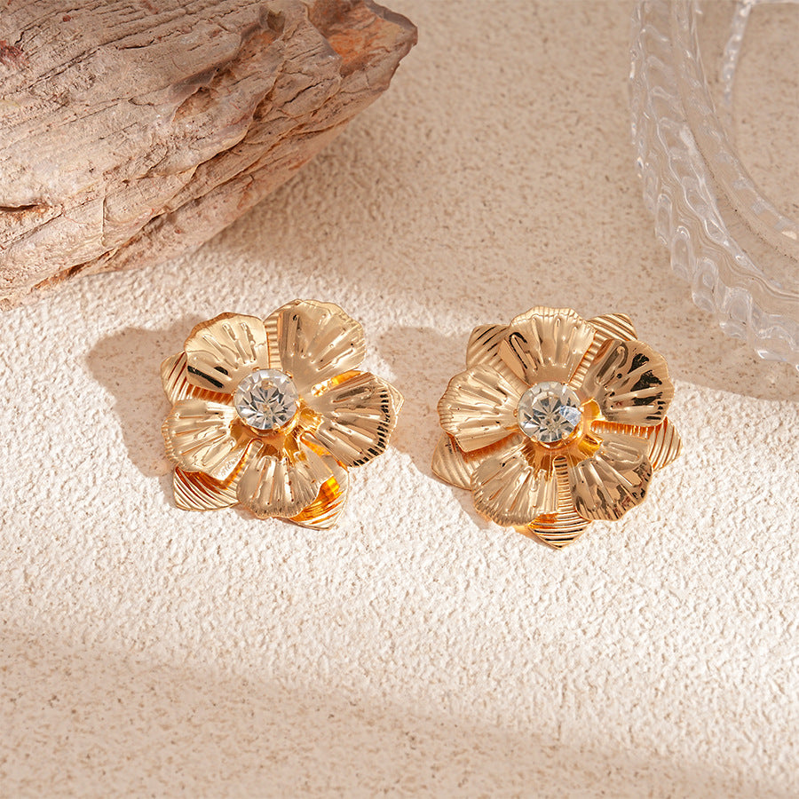 Wholesale Metallic wrinkled flower starfish geometric irregular leaf earrings