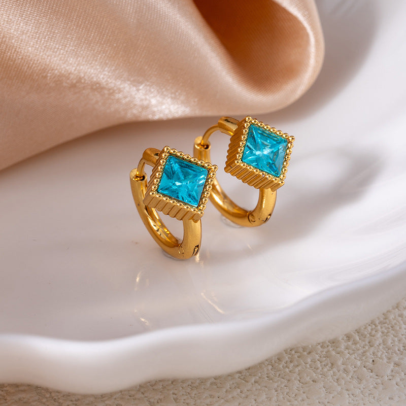 Wholesale Titanium Steel Star Earrings with Emerald and Crystal Zircon - Retro Design for Everyday Wear Jewelry Accessory