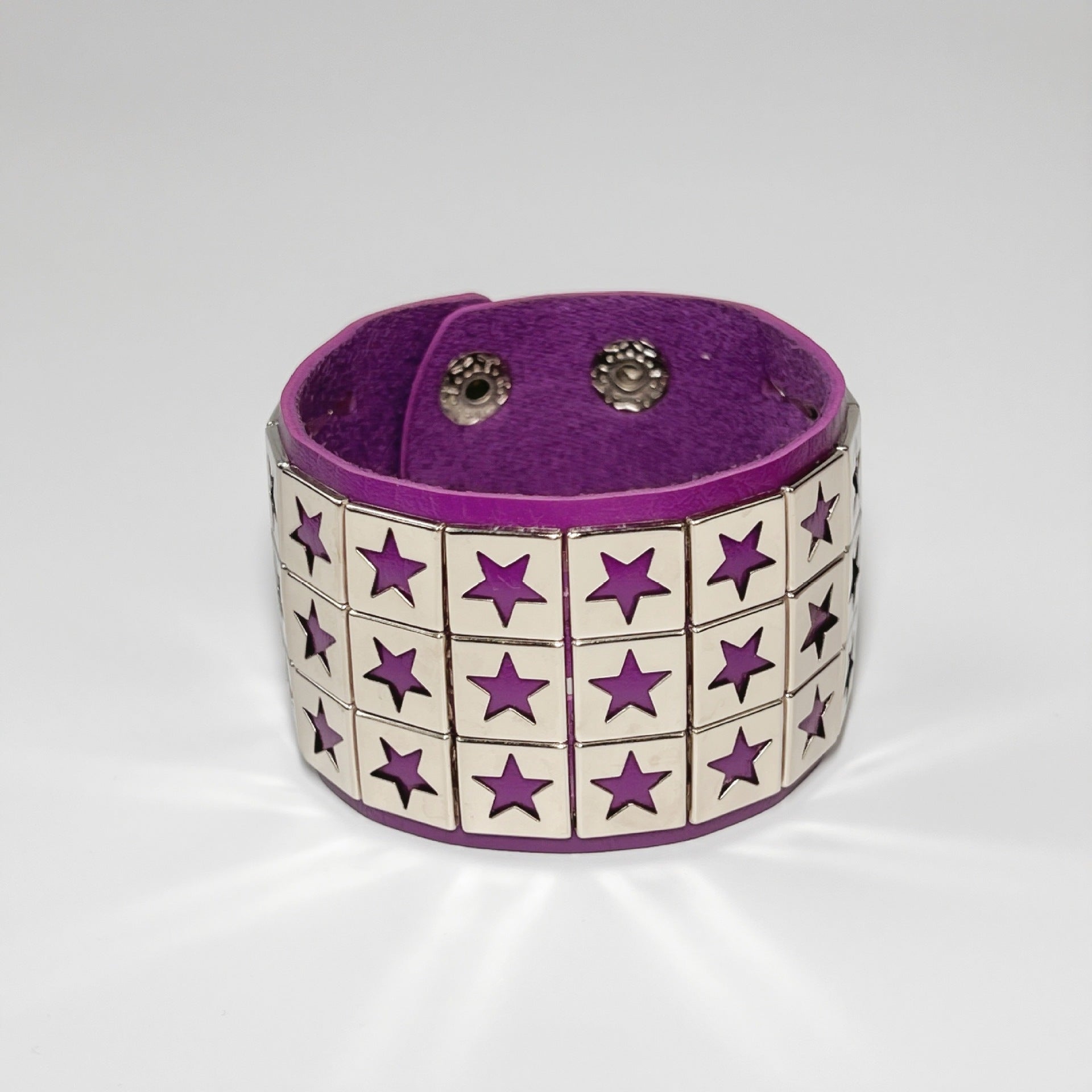 Wholesale Punk Style Leather Bracelet with Five-Pointed Star Rivet for Couples Men' s Fashion Accessory