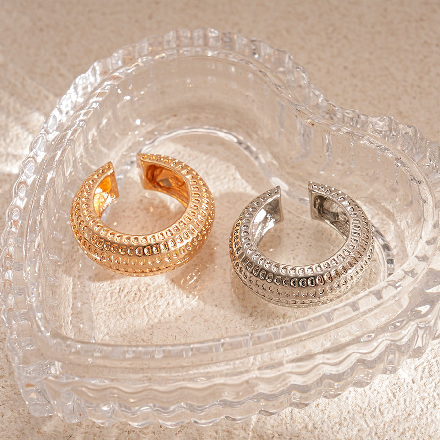 Wholesale Metallic Spotted Geometric Round Ear Clips