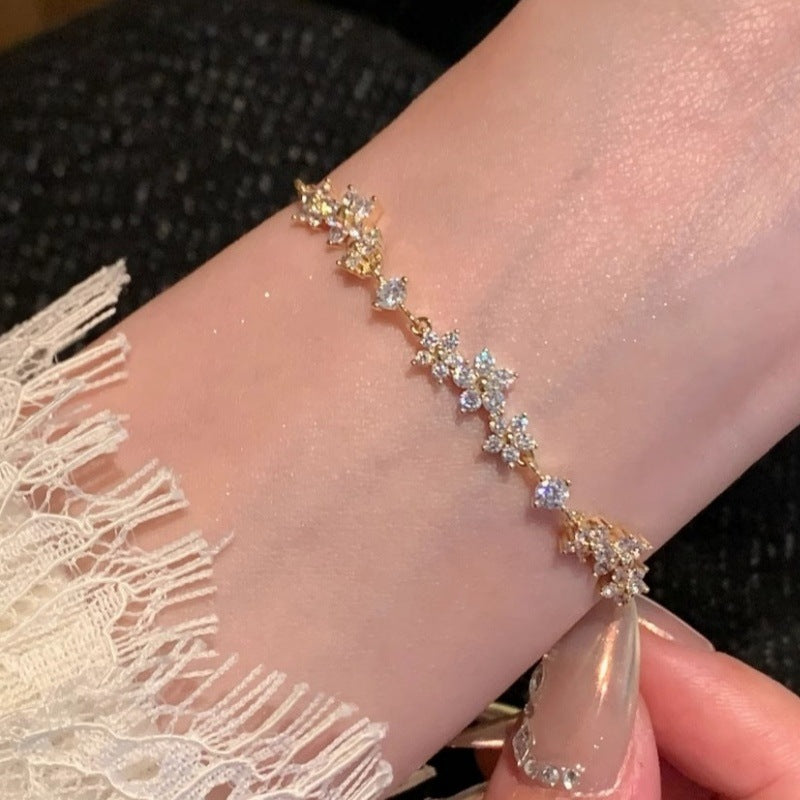 Wholesale French-Style Dreamy Floral Garden Bracelet for Women,  Korean Sweet Girl Dating Ins-Style Youthful Decorative Hand Jewelry