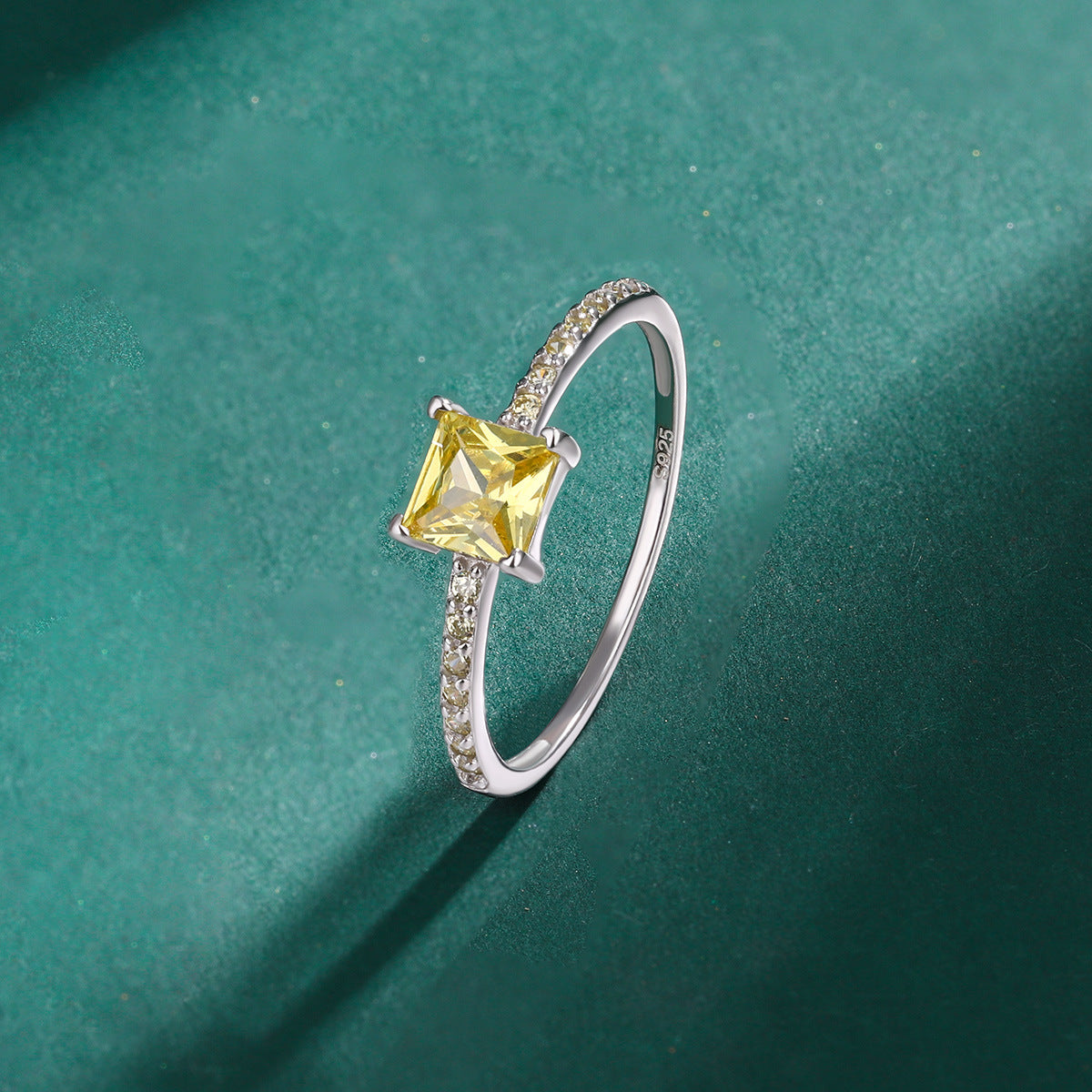 Wholesale S925 sterling silver colored zircon inlaid light luxury ring