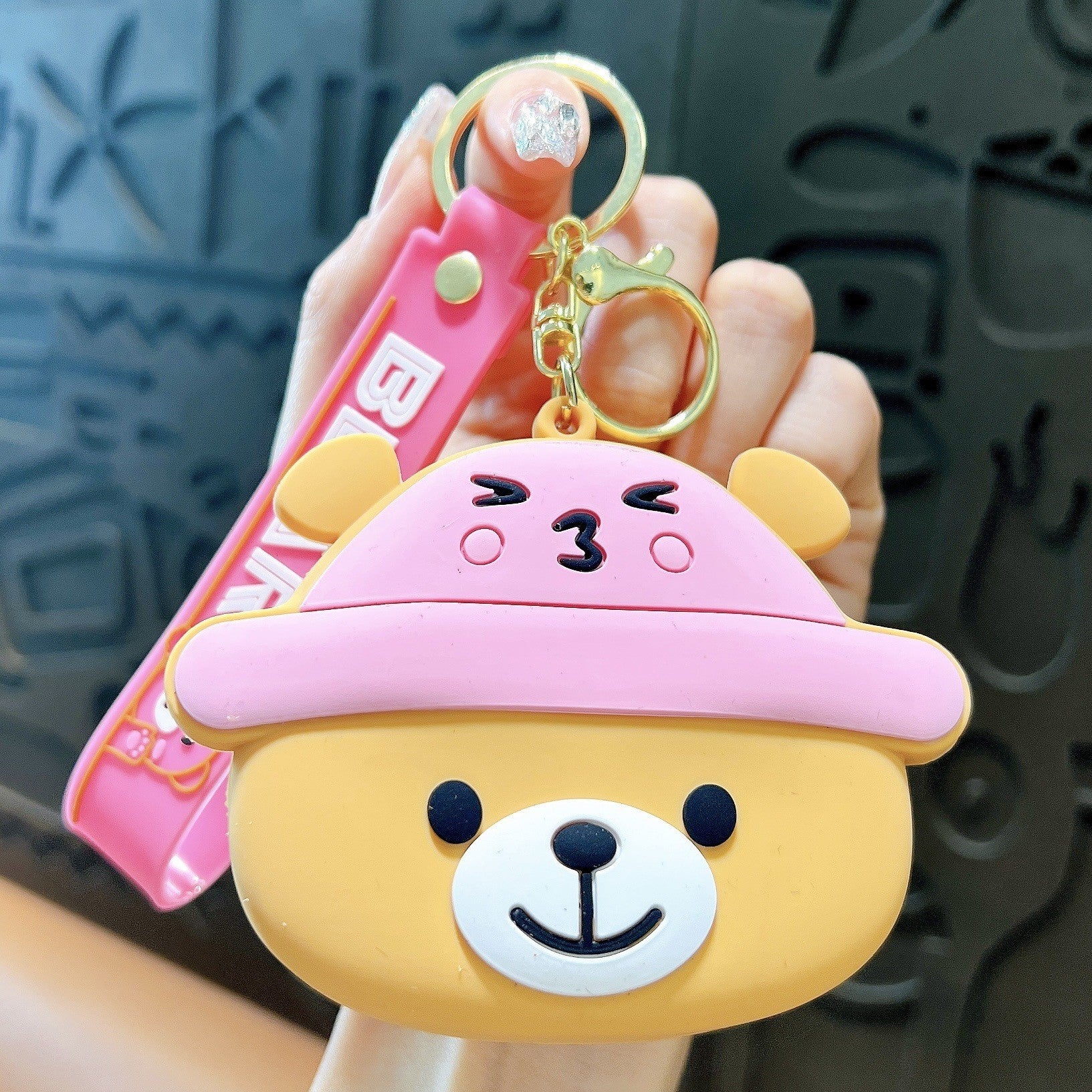 Wholesale Cute cartoon silicone wallet keychain