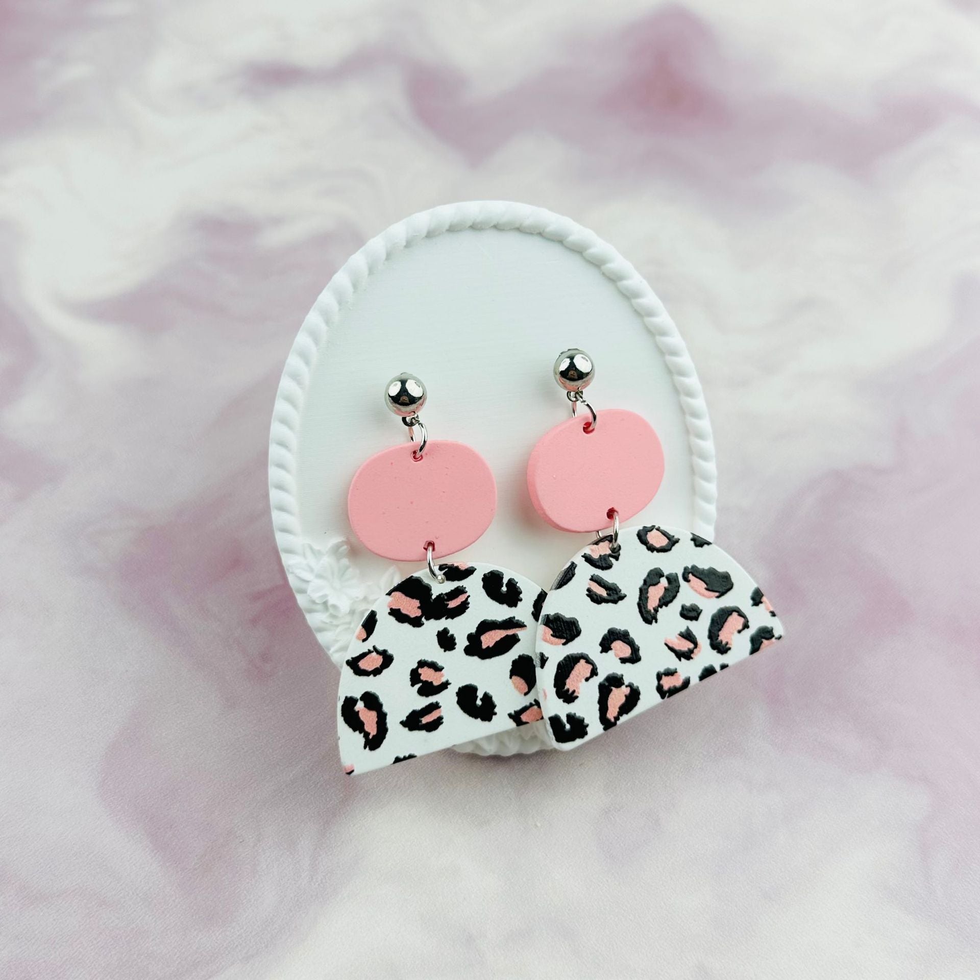 Wholesale Valentine's Day pink leopard print spot  acrylic paint women's earrings