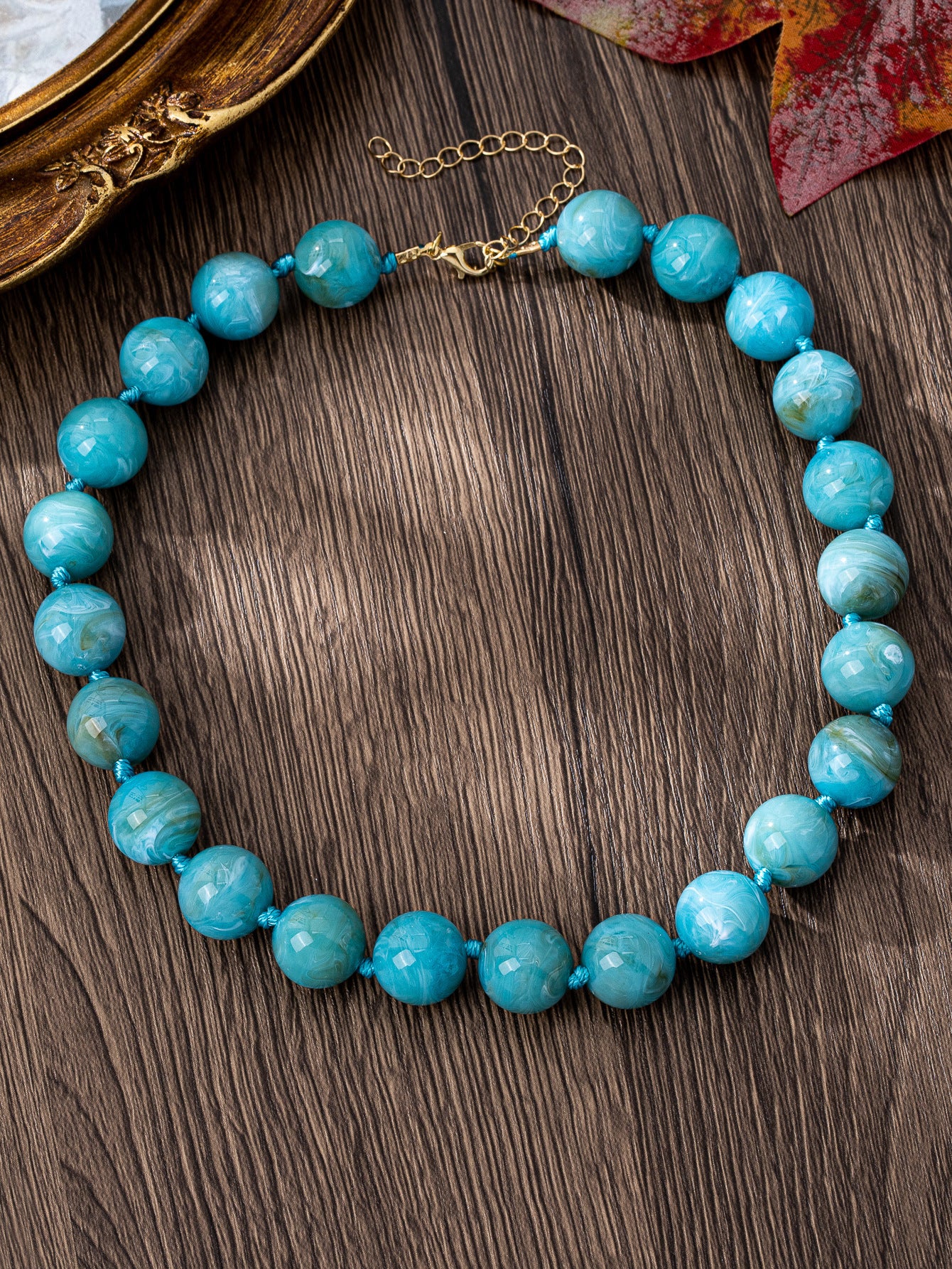 Wholesale Modern Boho Handmade Resin Cloud Bead Necklace For Women Mahogany Boutique Jewelry Accessory