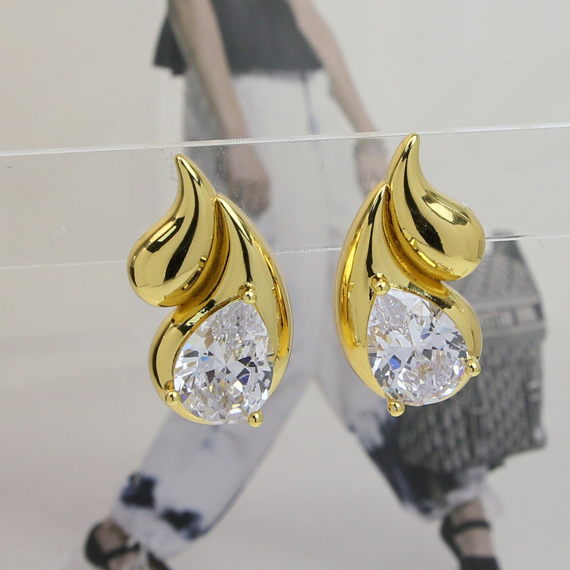 Wholesale  geometry 18K gold large zircon brass water drop earrings