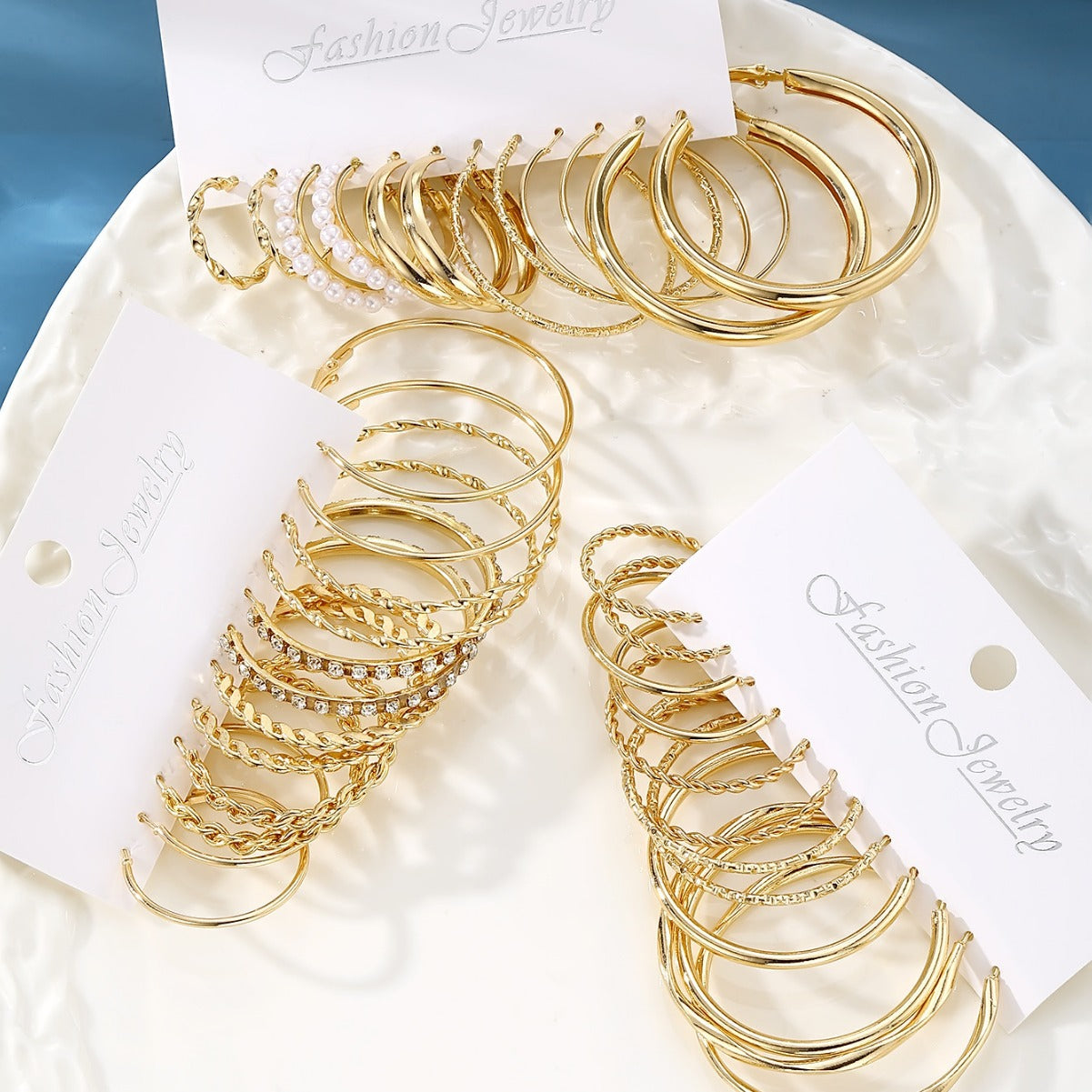 Wholesale metal earrings  gold c-shaped inlaid rhinestone earrings