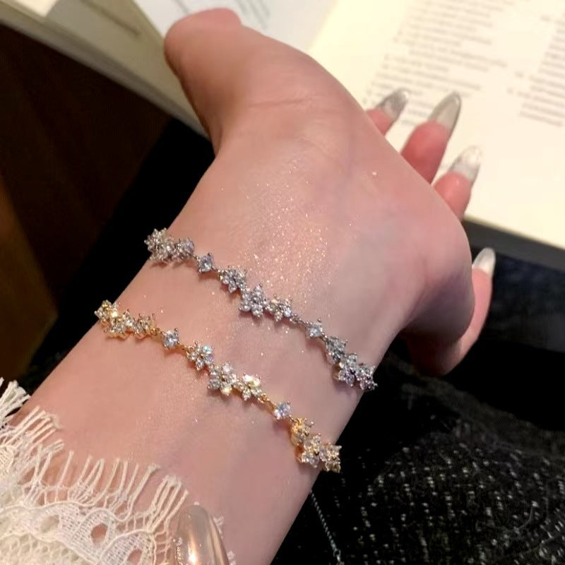 Wholesale French-Style Dreamy Floral Garden Bracelet for Women,  Korean Sweet Girl Dating Ins-Style Youthful Decorative Hand Jewelry