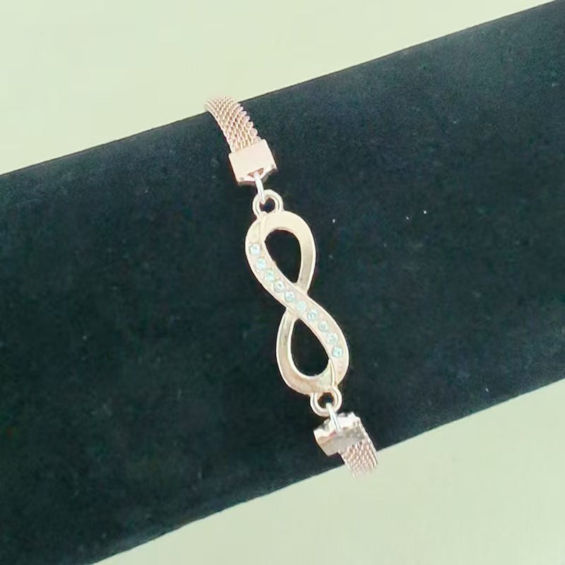 Wholesale Chic Heart Rhinestone Bangle and Butterfly Pendant Jewelry Set - Golden Alloy Fashion Accessory for Women Gift