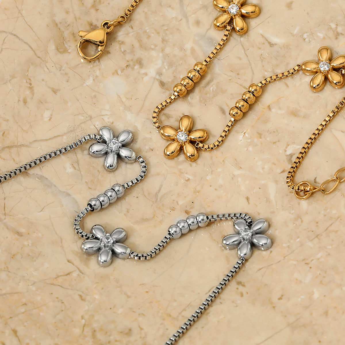 Wholesale Stainless steel flower round bead bracelet